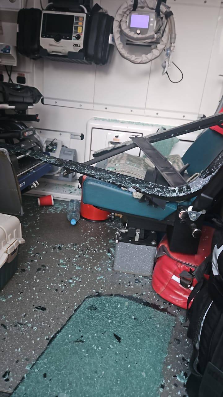 Ніч терору в Києві: розбиті будинки та вирви у дворах, місто в диму - репортаж РБК-Україна